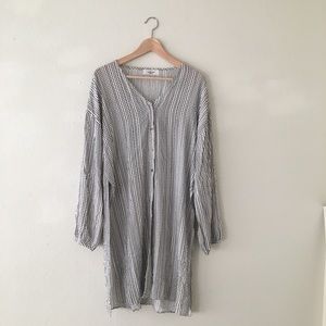 Carly Jean Los Angeles Victoria Tunic
